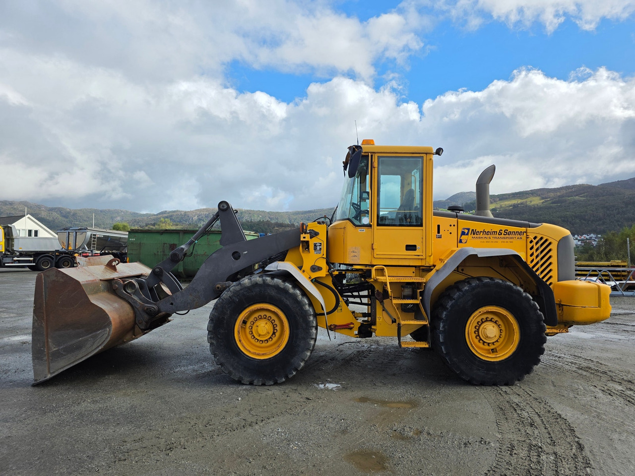 Volvo L90E - Колесен товарач: снимка 2 Volvo L90E - Колесен товарач: снимка 2