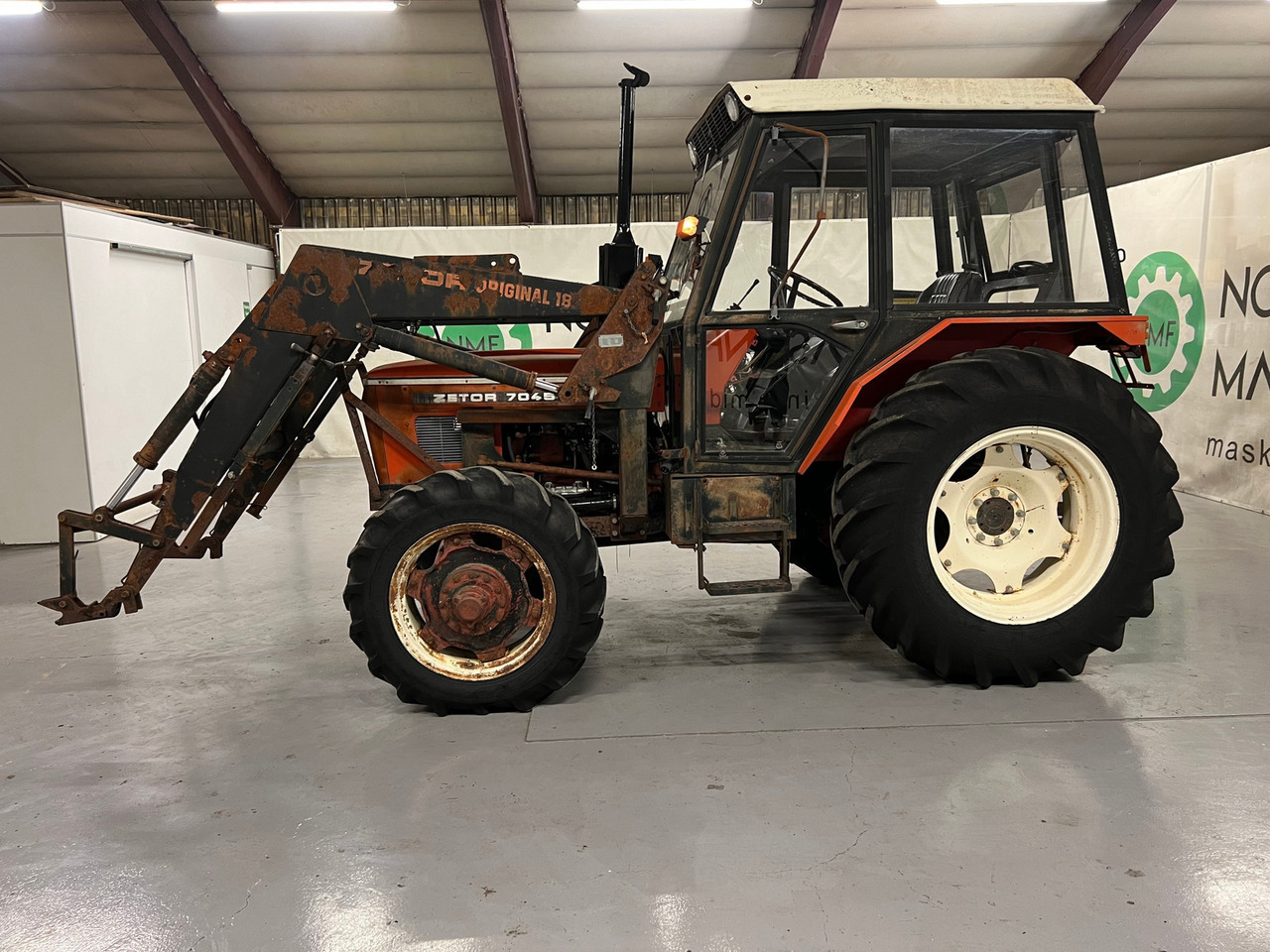 Zetor 7045 (Redusert moms) - Трактор: снимка 1 Zetor 7045 (Redusert moms) - Трактор: снимка 1