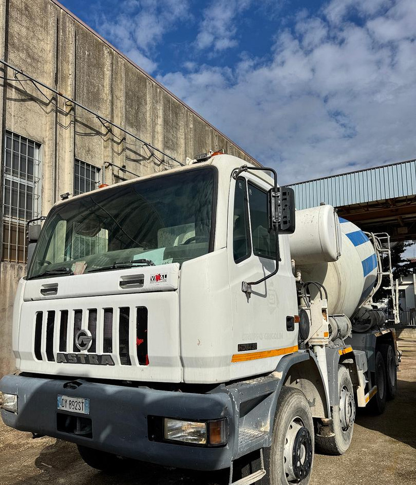 Betonpompa 28MT CIFA ASTRA HD84.38 - Миксер-помпа: снимка 2 Betonpompa 28MT CIFA ASTRA HD84.38 - Миксер-помпа: снимка 2