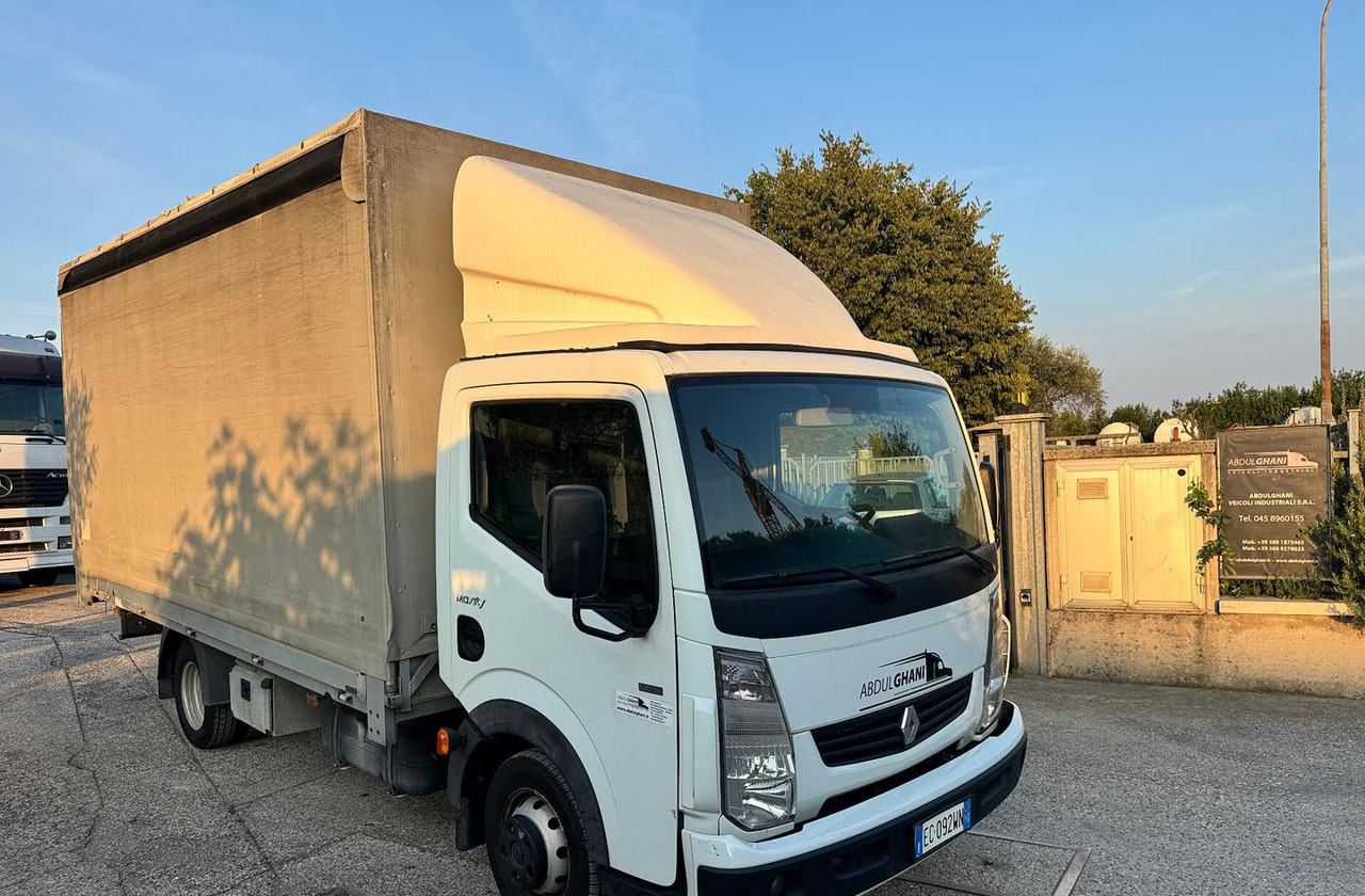 Renault Trucks Maxity 135.35 dxi - Камион с брезент: снимка 1 Renault Trucks Maxity 135.35 dxi - Камион с брезент: снимка 1