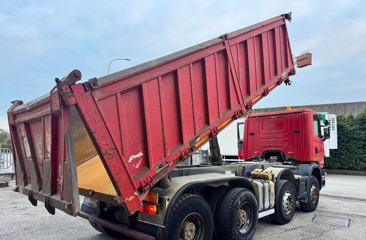 Scania R124/470 Ribaltabile 8X4 - Самосвал камион: снимка 5 Scania R124/470 Ribaltabile 8X4 - Самосвал камион: снимка 5