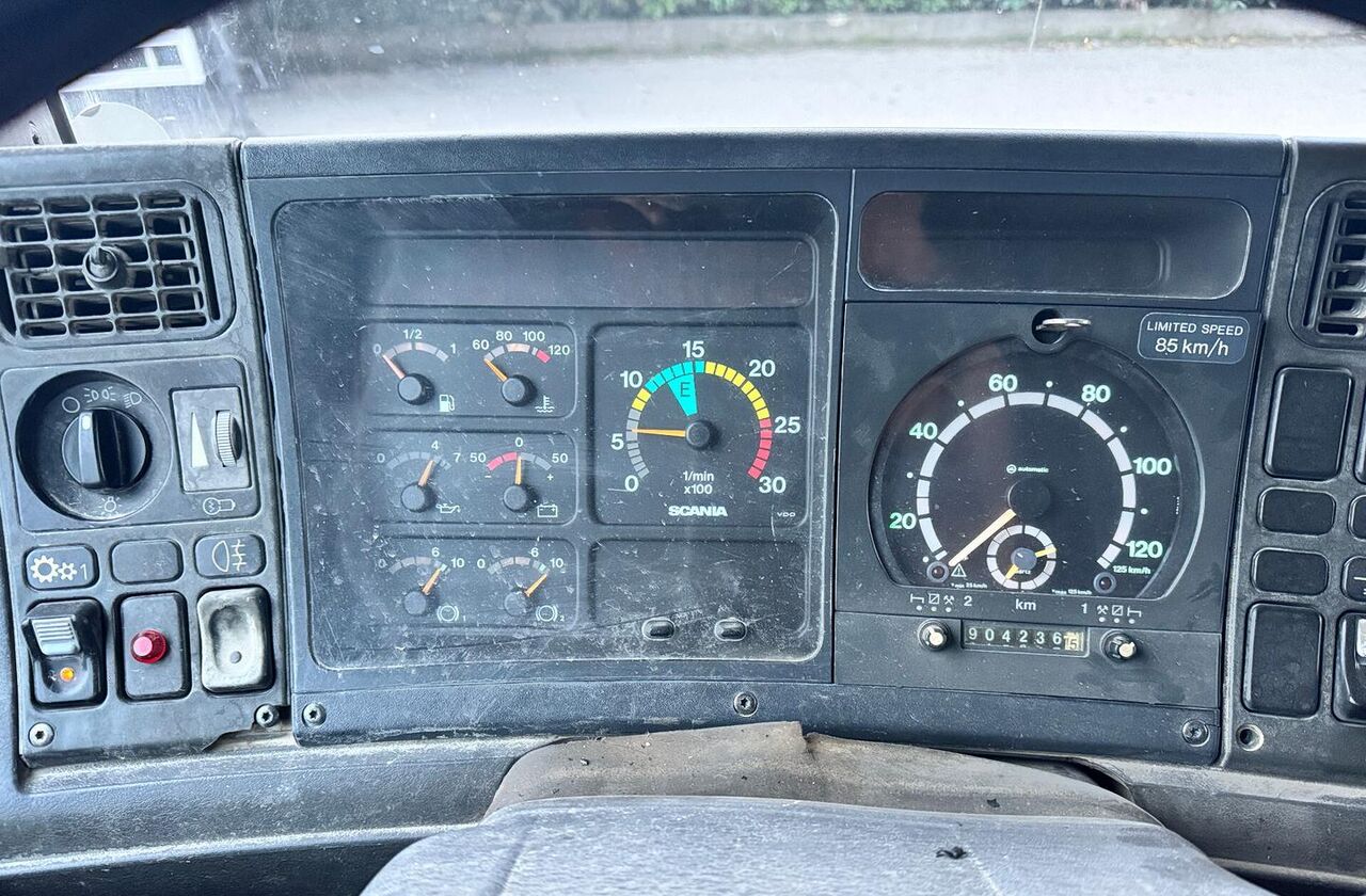 Scania R124/470 Ribaltabile 8X4 - Самосвал камион: снимка 5 Scania R124/470 Ribaltabile 8X4 - Самосвал камион: снимка 5