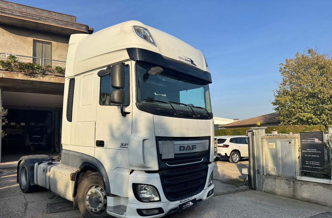 DAF XF 460 FT - 2017 - IMPIANTO RIBALTABILE - Влекач: снимка 1 DAF XF 460 FT - 2017 - IMPIANTO RIBALTABILE - Влекач: снимка 1