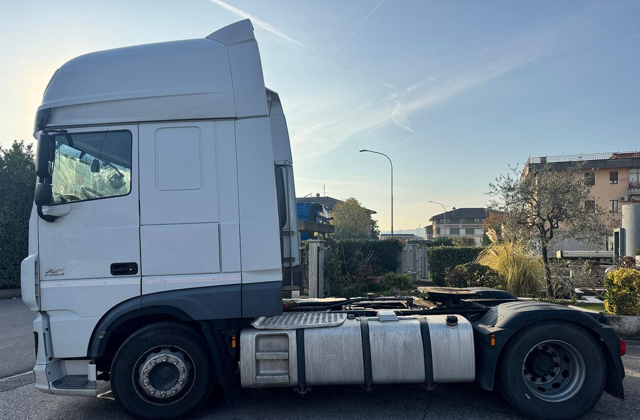 DAF XF 460 FT - 2017 - IMPIANTO RIBALTABILE - Влекач: снимка 3 DAF XF 460 FT - 2017 - IMPIANTO RIBALTABILE - Влекач: снимка 3