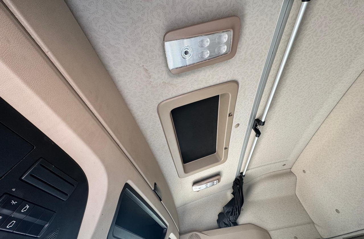 Влекач Mercedes Benz Actros 1848 - 2020: снимка 8 Влекач Mercedes Benz Actros 1848 - 2020: снимка 8