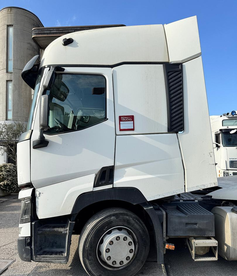 Renault T460 / 2015 / Euro 6 - Влекач: снимка 3 Renault T460 / 2015 / Euro 6 - Влекач: снимка 3