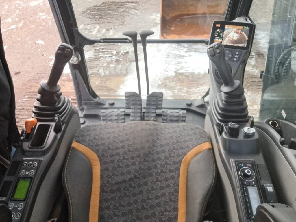 Верижен багер Case CX 250 D: снимка 14