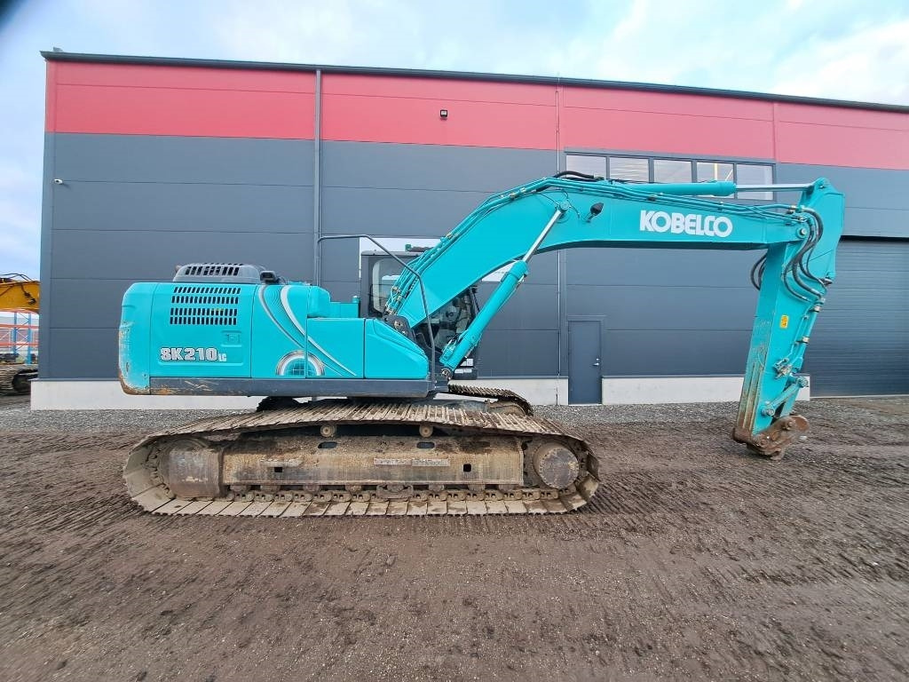 Kobelco SK 210 LC-10 - Верижен багер: снимка 5 Kobelco SK 210 LC-10 - Верижен багер: снимка 5