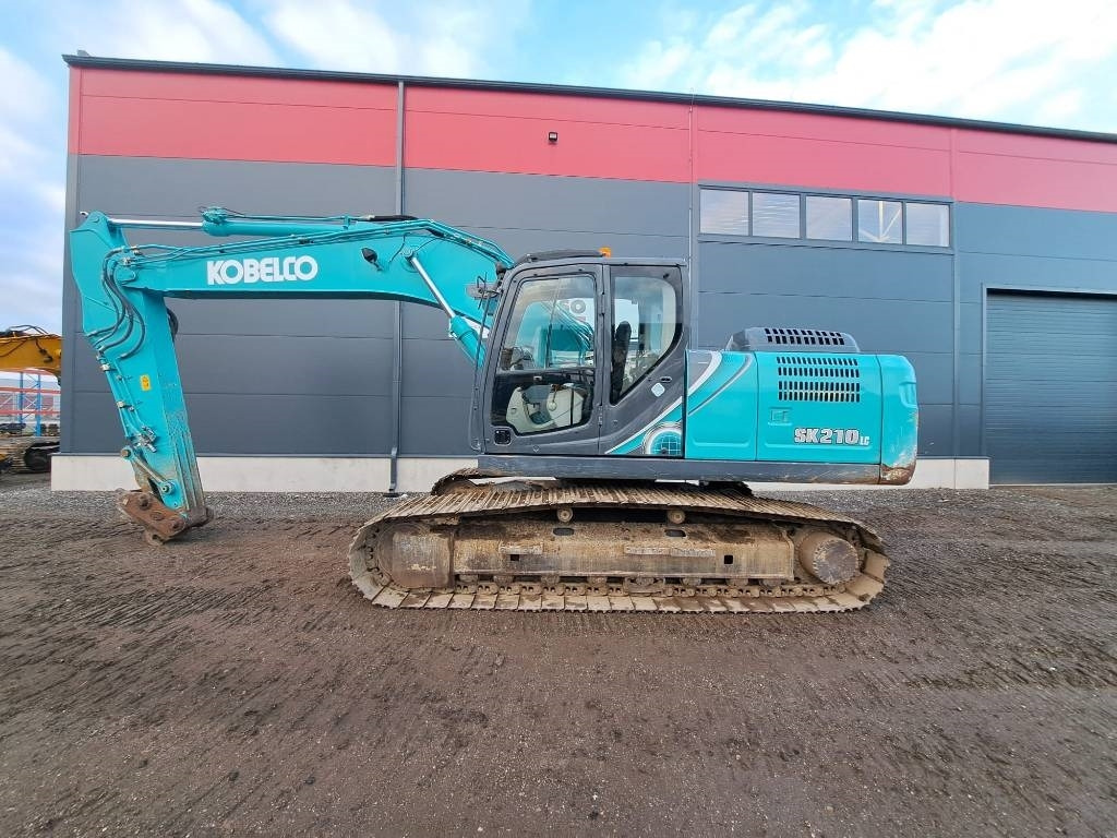 Kobelco SK 210 LC-10 - Верижен багер: снимка 2 Kobelco SK 210 LC-10 - Верижен багер: снимка 2