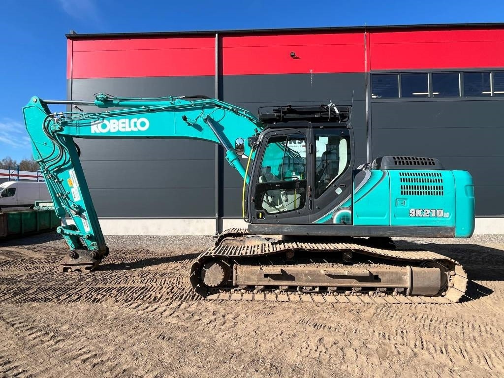 Kobelco SK 210 LC-10E - Верижен багер: снимка 2 Kobelco SK 210 LC-10E - Верижен багер: снимка 2