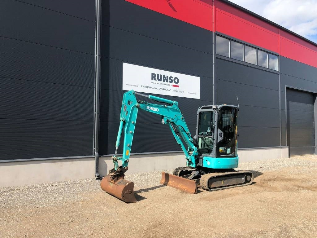 Мини багер Kobelco SK 30 SR-6: снимка 1