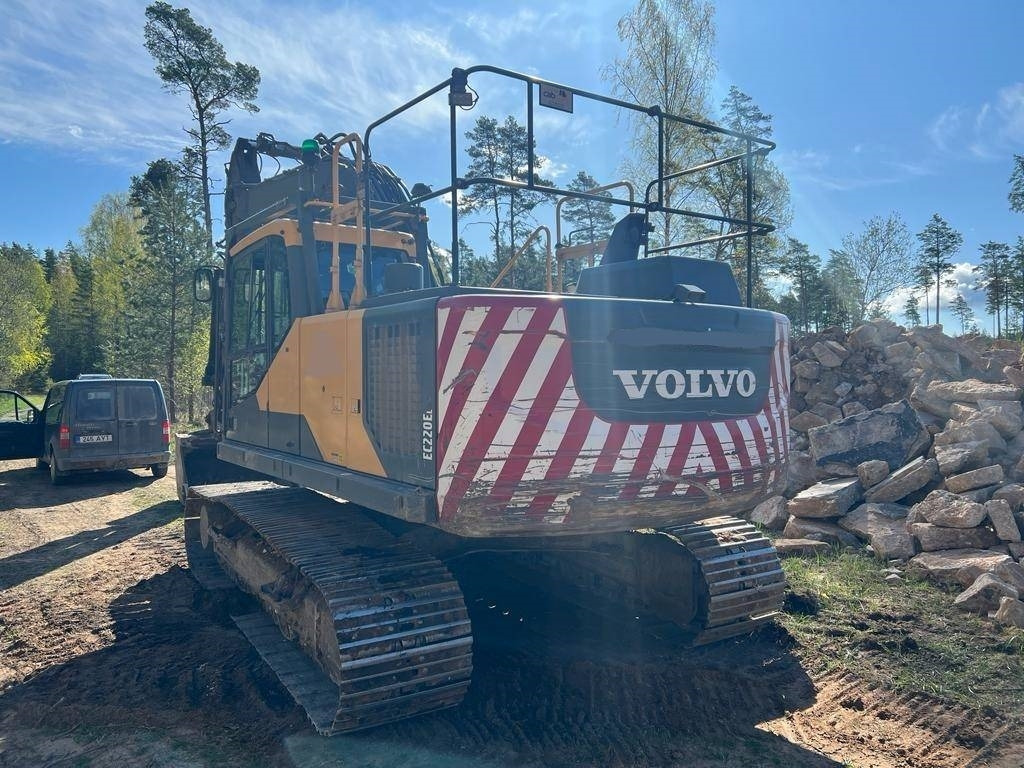 Volvo EC 220 EL - Верижен багер: снимка 4 Volvo EC 220 EL - Верижен багер: снимка 4