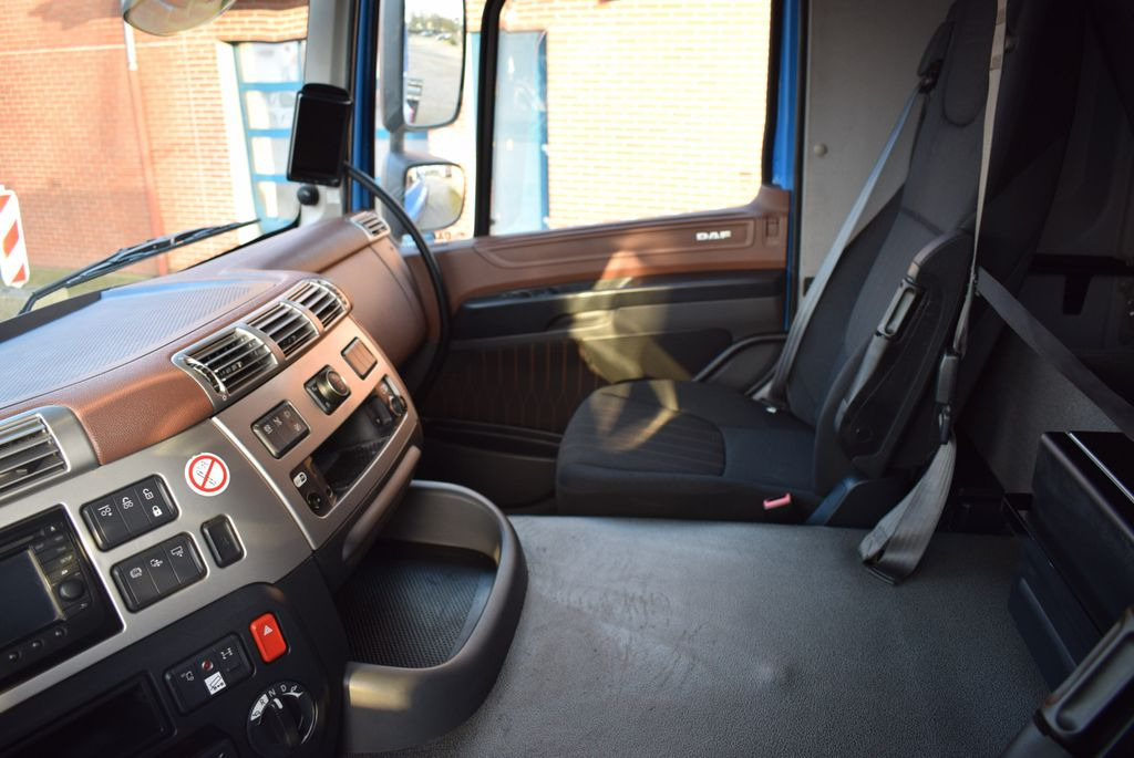 Нови Самосвал камион DAF  CF 450 6x2 Fahrgestell Klima Navi Lift Retarder: снимка 21