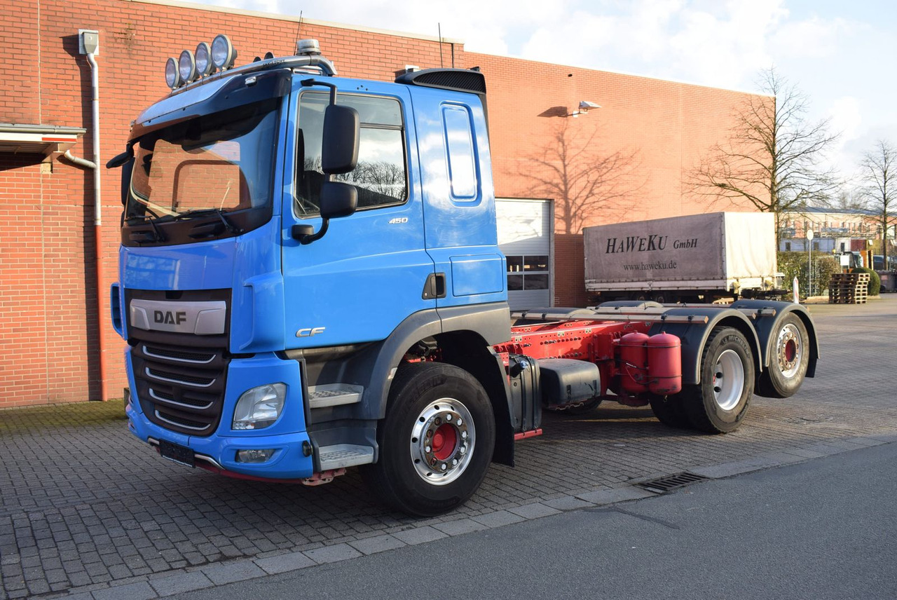 DAF CF 450 6x2 Fahrgestell Klima Navi Lift Retarder - Самосвал камион: снимка 2 DAF CF 450 6x2 Fahrgestell Klima Navi Lift Retarder - Самосвал камион: снимка 2