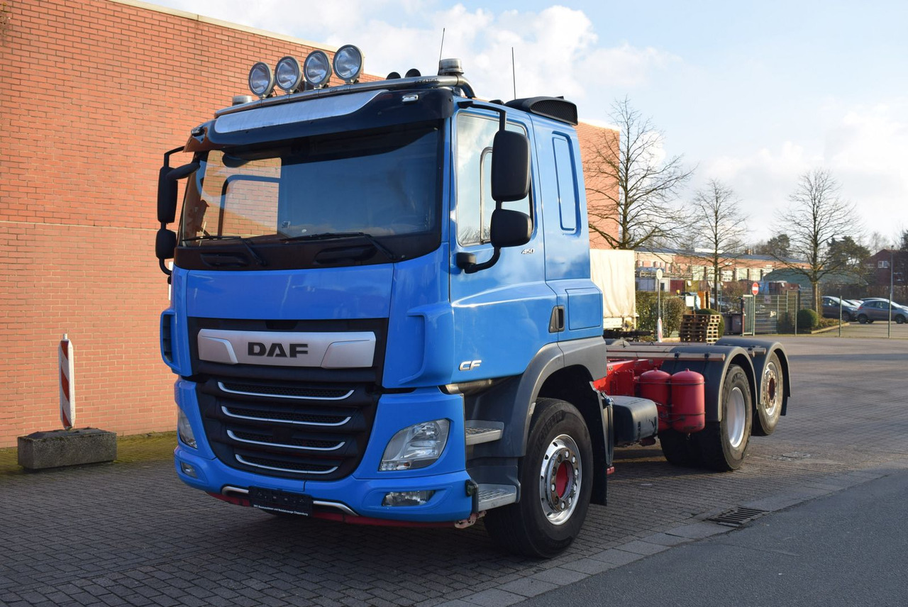 DAF CF 450 6x2 Fahrgestell Klima Navi Lift Retarder - Шаси кабина: снимка 1 DAF CF 450 6x2 Fahrgestell Klima Navi Lift Retarder - Шаси кабина: снимка 1