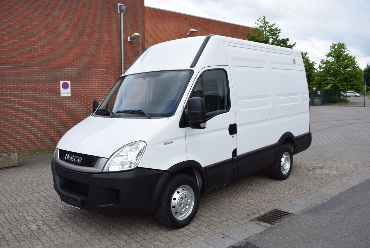 Iveco Daily 35 S 14L2H2 AHK Regale Standheizung - Товарен бус: снимка 1 Iveco Daily 35 S 14L2H2 AHK Regale Standheizung - Товарен бус: снимка 1