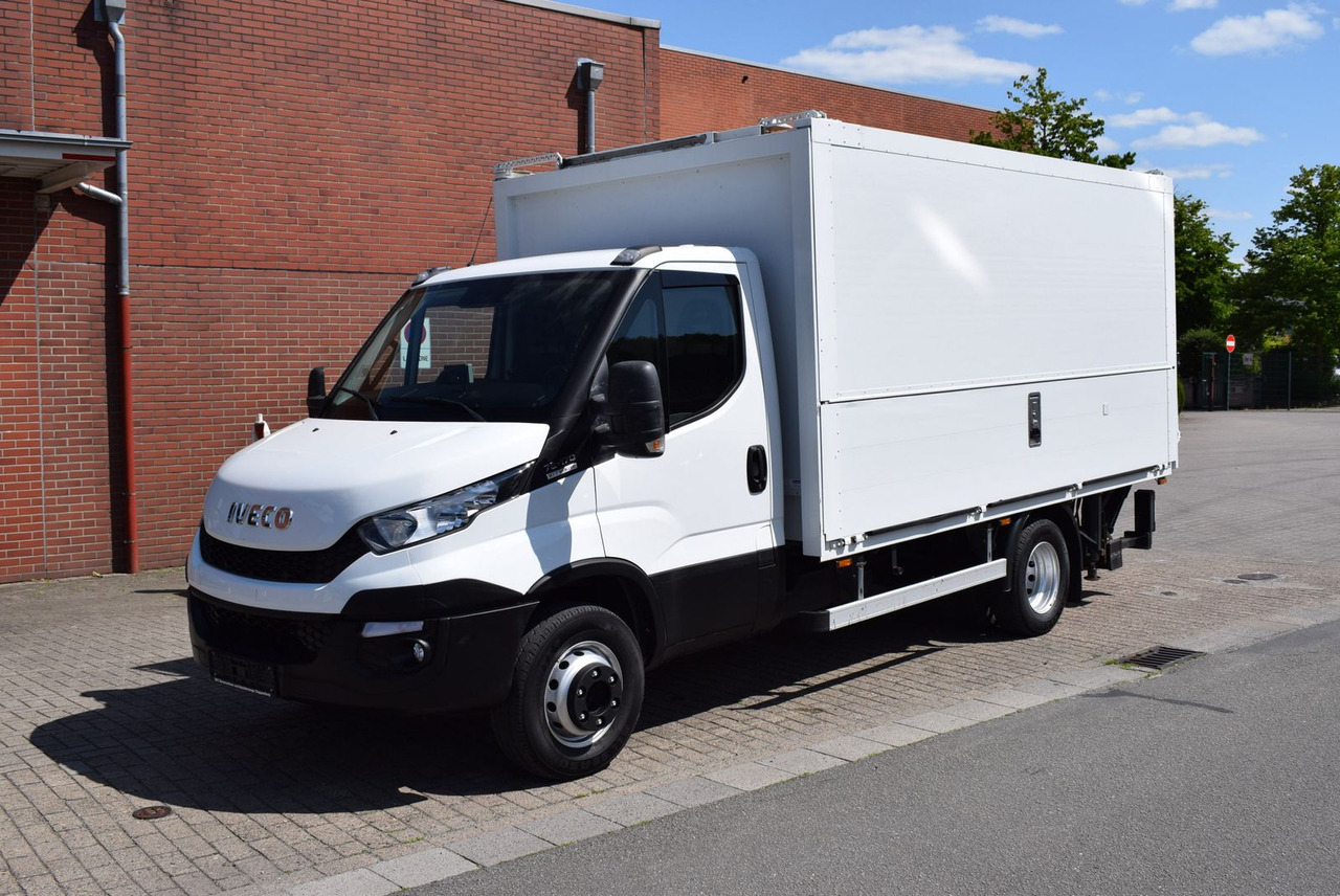 Iveco Daily 70 C 18 Schwenkwand Automatik LBW 1500KG - За напитки камион: снимка 2 Iveco Daily 70 C 18 Schwenkwand Automatik LBW 1500KG - За напитки камион: снимка 2