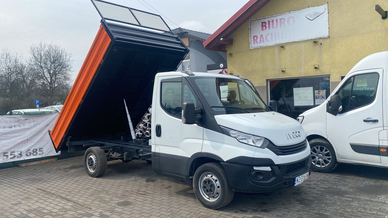 IVECO DAILY 35S13 WYWROTKA KIPER Z NAJAZDAMI NR 842 - Бус самосвал: снимка 1 IVECO DAILY 35S13 WYWROTKA KIPER Z NAJAZDAMI NR 842 - Бус самосвал: снимка 1