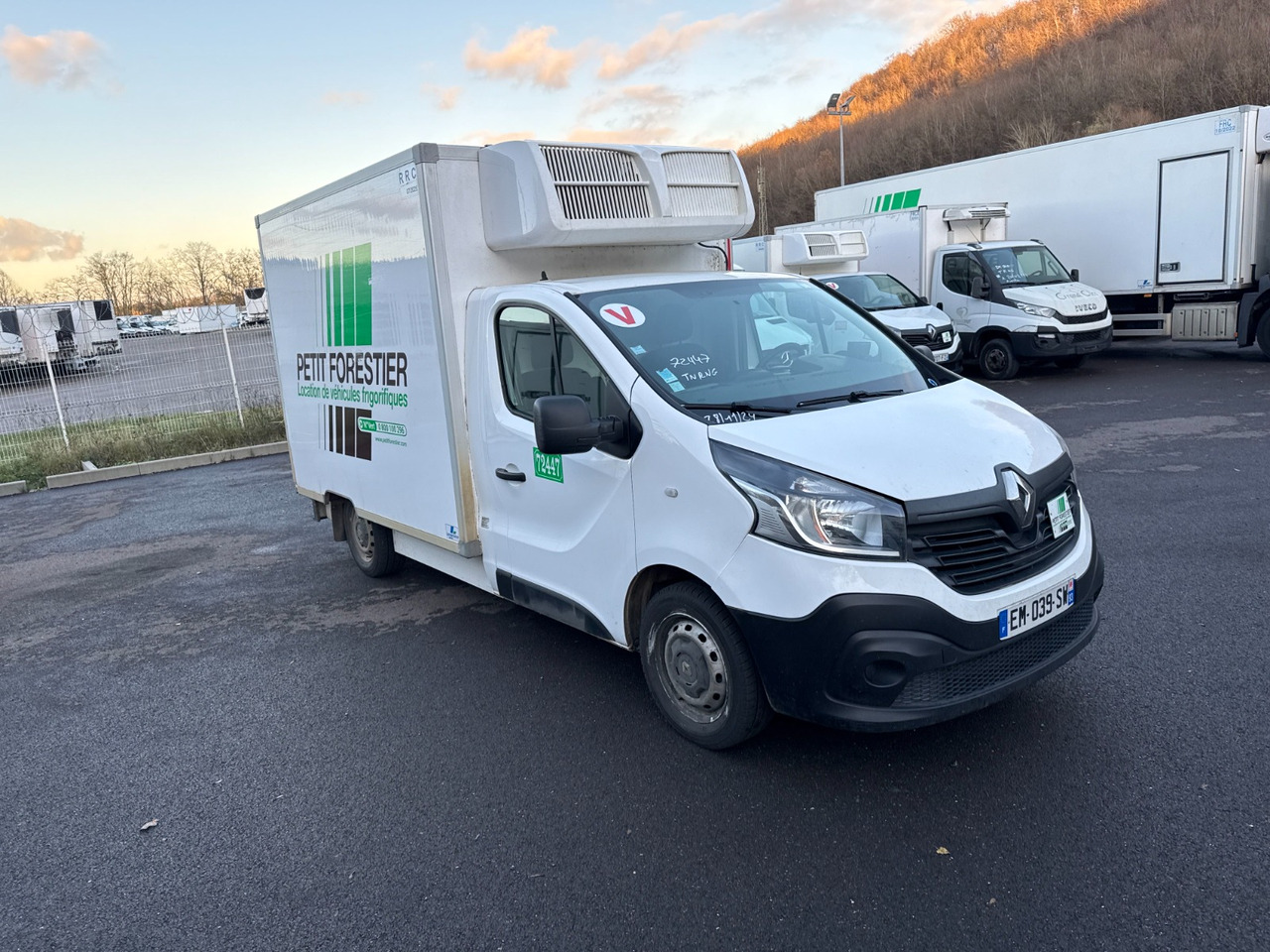 RENAULT TRAFIC KONTENER CHŁODNIA MROŹNIA NR 871 WKRÓTCE!!! - Хладилен бус: снимка 1 RENAULT TRAFIC KONTENER CHŁODNIA MROŹNIA NR 871 WKRÓTCE!!! - Хладилен бус: снимка 1