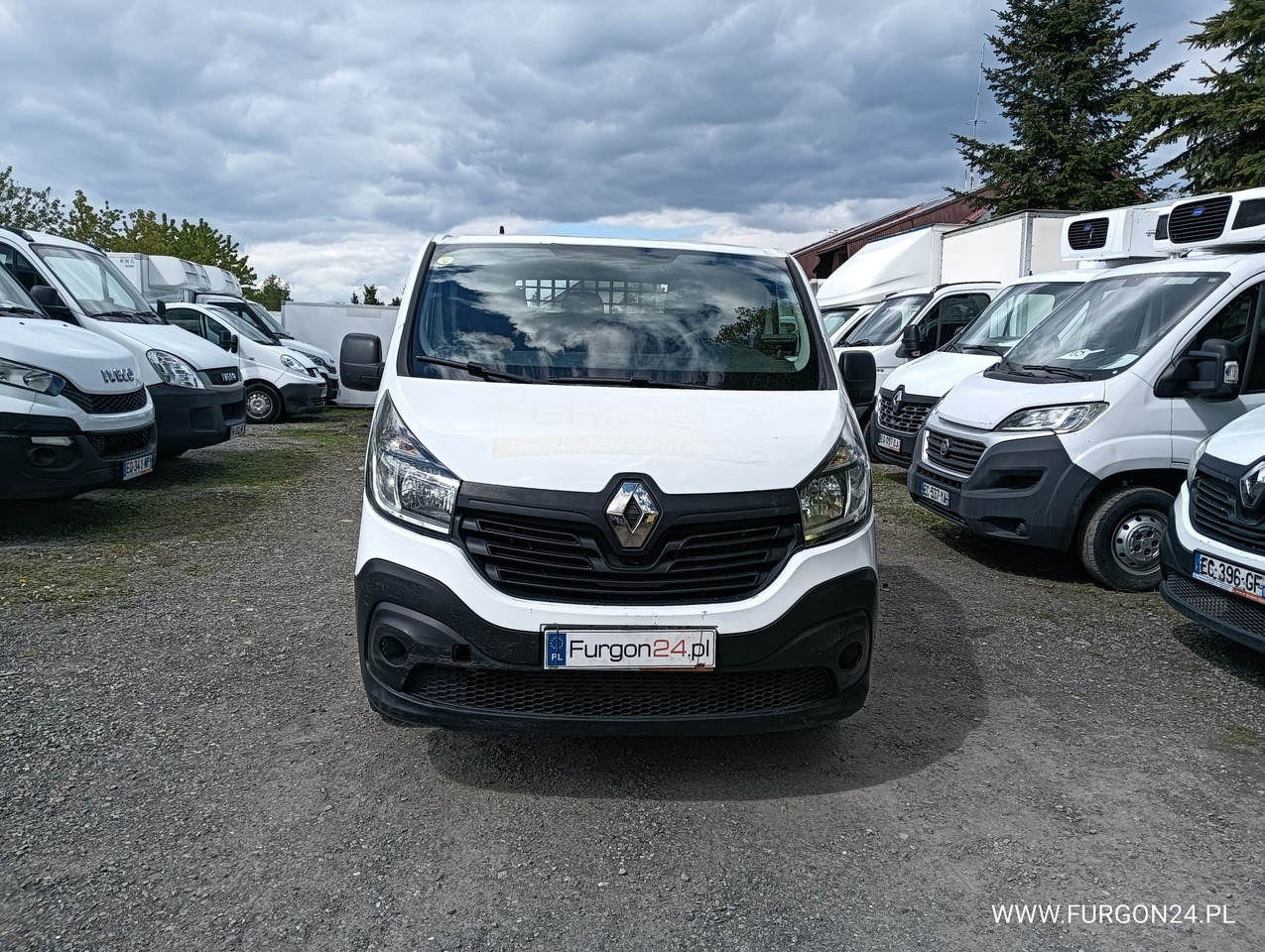RENAULT TRAFIC SKRZYNIA PAKA Z NAJAZDAMI I PÓŁKAMI NR 689 - Бордови бус: снимка 2 RENAULT TRAFIC SKRZYNIA PAKA Z NAJAZDAMI I PÓŁKAMI NR 689 - Бордови бус: снимка 2