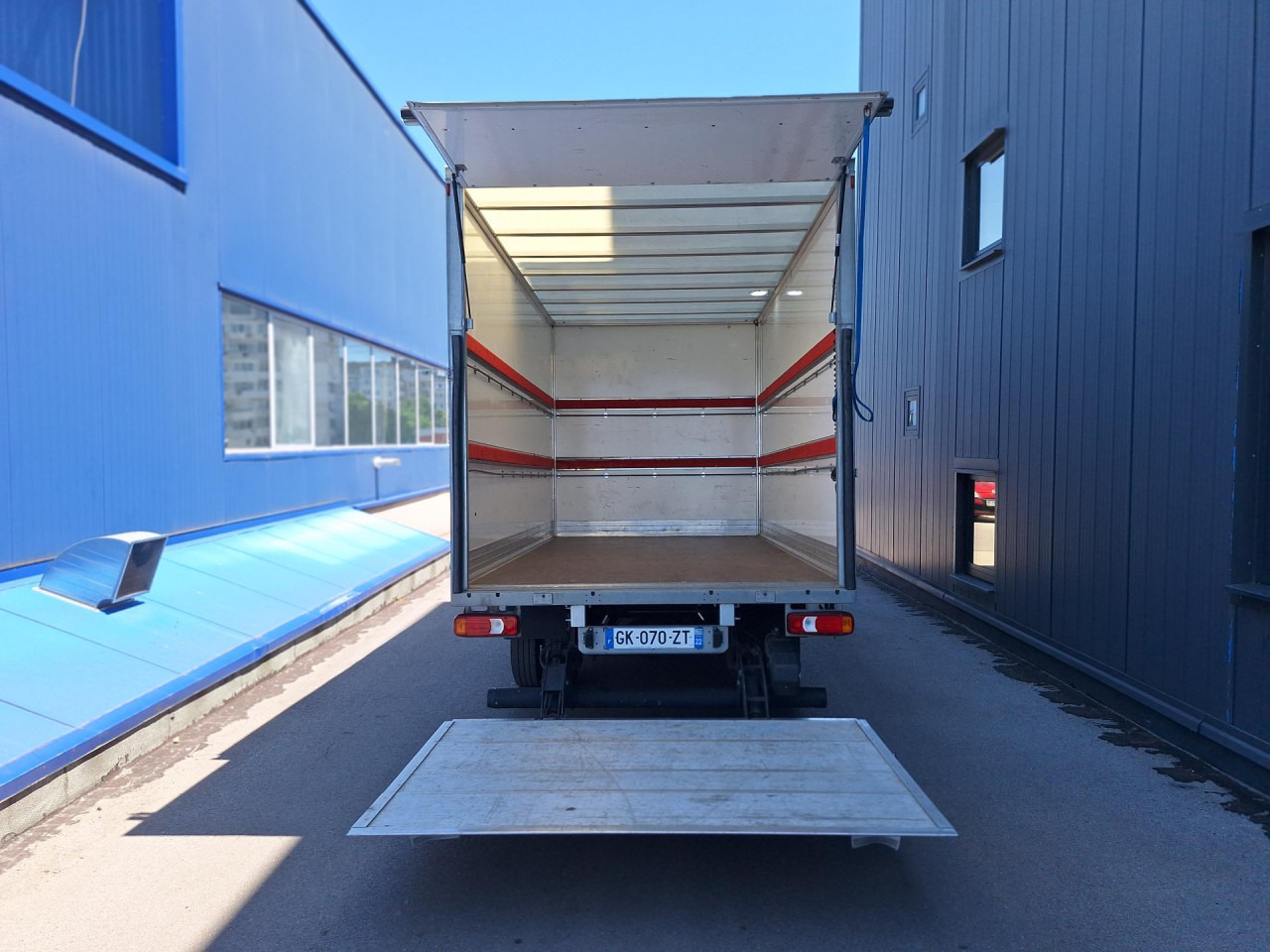 IVECO Daily 35 C 16 - Лекотоварен автомобил фургон: снимка 3 IVECO Daily 35 C 16 - Лекотоварен автомобил фургон: снимка 3