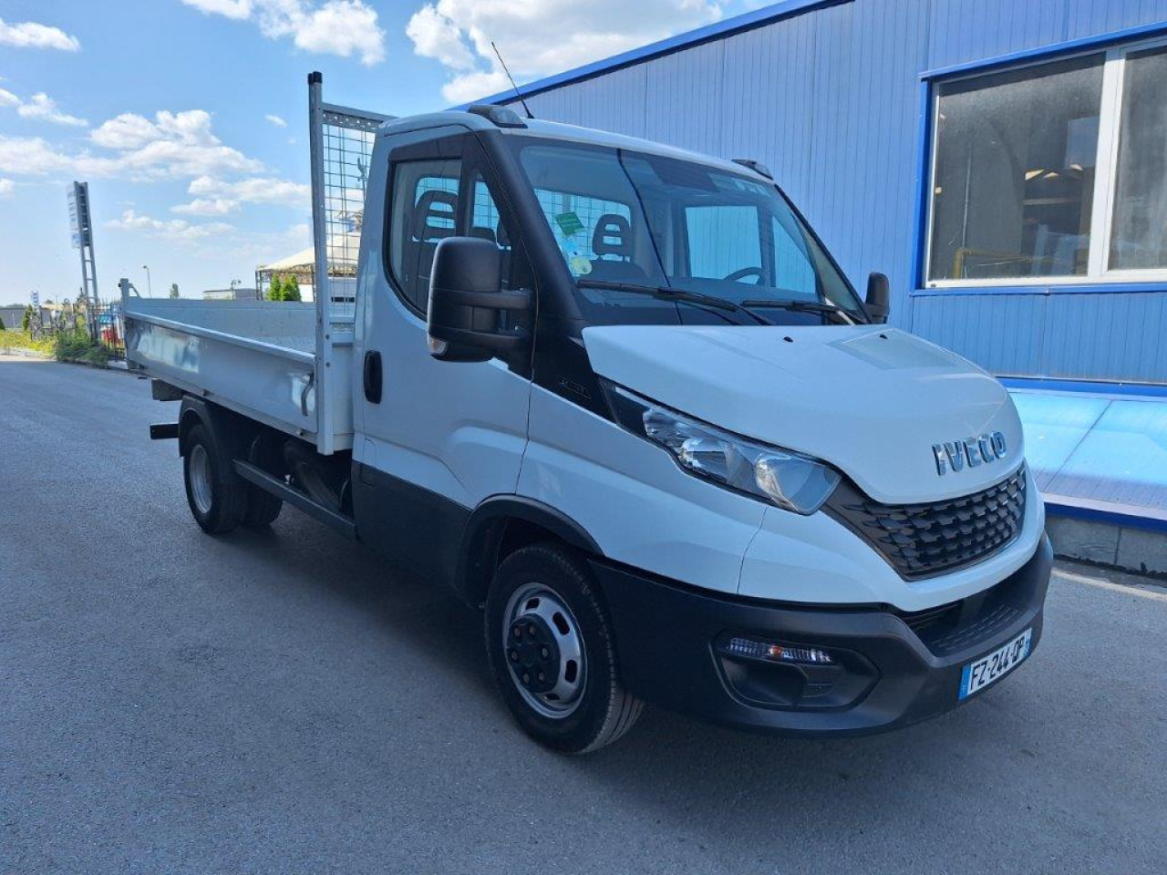 IVECO Daily 35C14 tipper - Бус самосвал: снимка 3 IVECO Daily 35C14 tipper - Бус самосвал: снимка 3