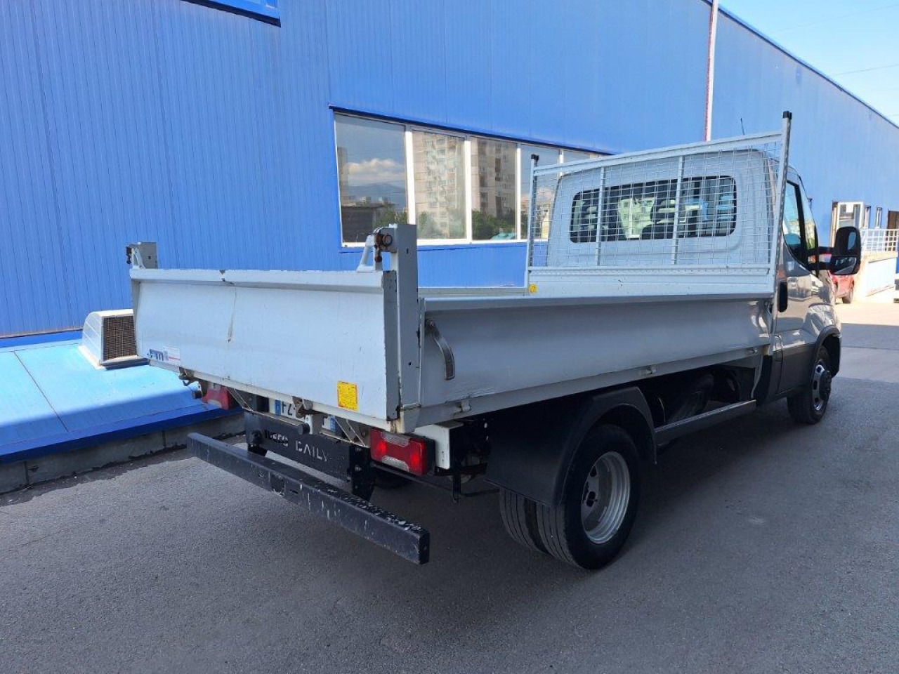 IVECO Daily 35C14 tipper - Бус самосвал: снимка 4 IVECO Daily 35C14 tipper - Бус самосвал: снимка 4