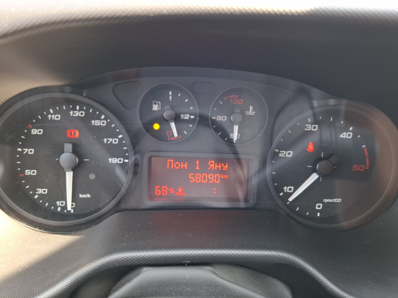 IVECO Daily 35C16H3.0 box/lift - Лекотоварен автомобил фургон: снимка 4 IVECO Daily 35C16H3.0 box/lift - Лекотоварен автомобил фургон: снимка 4
