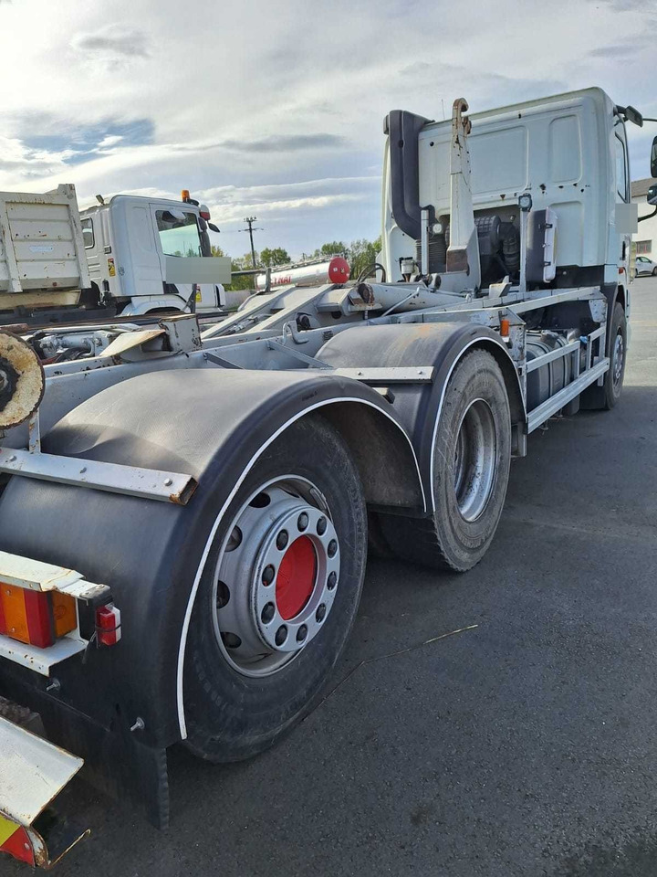 DAF CF - Мултилифт с кука камион: снимка 3 DAF CF - Мултилифт с кука камион: снимка 3