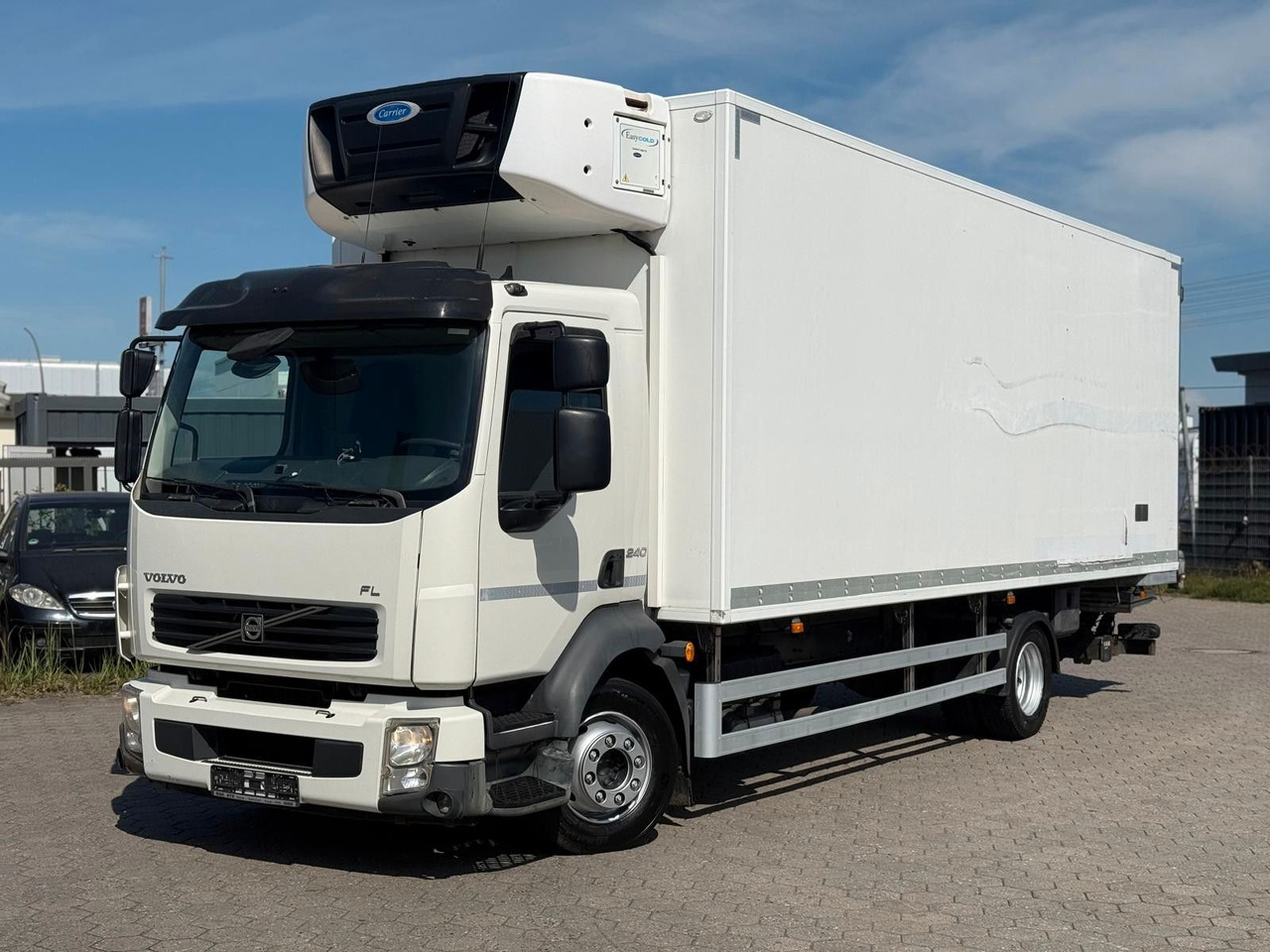Volvo FL 240 Carrier Easy Cold+Hebebühne - Рефрижератор камион: снимка 1 Volvo FL 240 Carrier Easy Cold+Hebebühne - Рефрижератор камион: снимка 1
