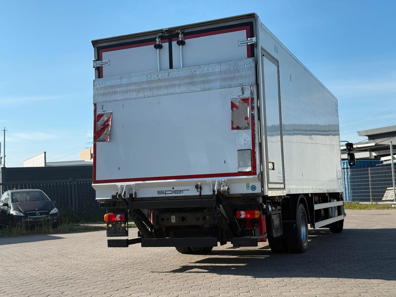 Volvo FL 42 R 240 +Thermoking T-880R+Kamera - Рефрижератор камион: снимка 3 Volvo FL 42 R 240 +Thermoking T-880R+Kamera - Рефрижератор камион: снимка 3
