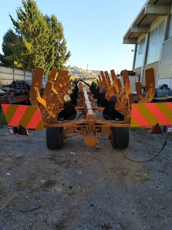 MORO PNT 14 (nuovo) - Плуг: снимка 4 MORO PNT 14 (nuovo) - Плуг: снимка 4