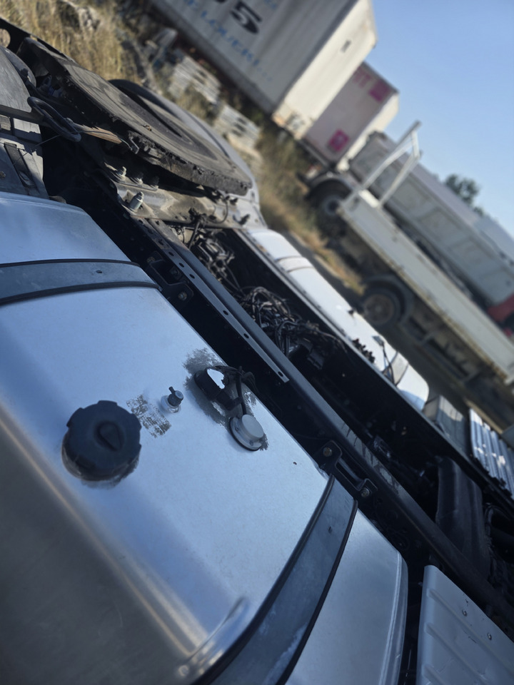 MAN TGX 18-480 - Влекач: снимка 5 MAN TGX 18-480 - Влекач: снимка 5