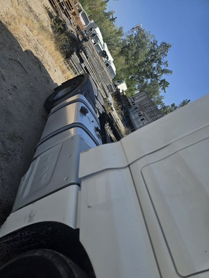 MAN TGX 18-480 - Влекач: снимка 4 MAN TGX 18-480 - Влекач: снимка 4
