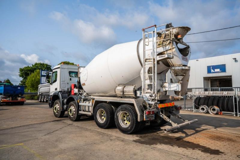 Mercedes AROCS 3240 BB+STETTER 9m3 - Бетоновоз: снимка 5 Mercedes AROCS 3240 BB+STETTER 9m3 - Бетоновоз: снимка 5