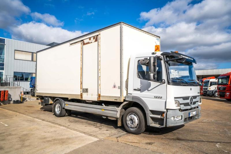 Mercedes ATEGO 1222 + D'HOLLANDIA 1.5T - Камион фургон: снимка 2 Mercedes ATEGO 1222 + D'HOLLANDIA 1.5T - Камион фургон: снимка 2