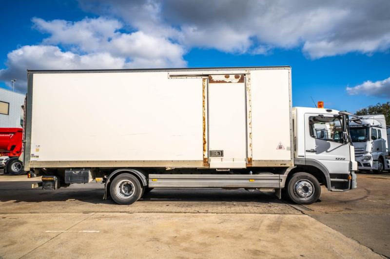 Mercedes ATEGO 1222 + D'HOLLANDIA 1.5T - Камион фургон: снимка 3 Mercedes ATEGO 1222 + D'HOLLANDIA 1.5T - Камион фургон: снимка 3