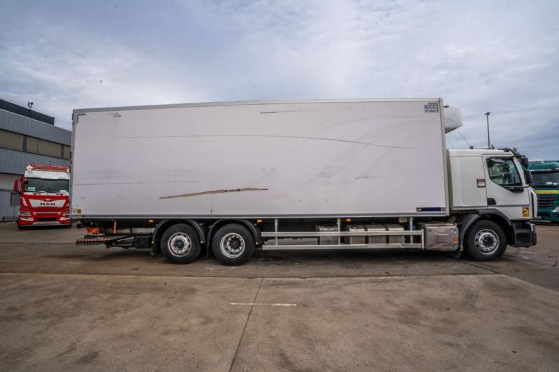 Renault D WIDE 380 DXI +CARRIER 1250 MT+DHOLLANDIA - Рефрижератор камион: снимка 3 Renault D WIDE 380 DXI +CARRIER 1250 MT+DHOLLANDIA - Рефрижератор камион: снимка 3