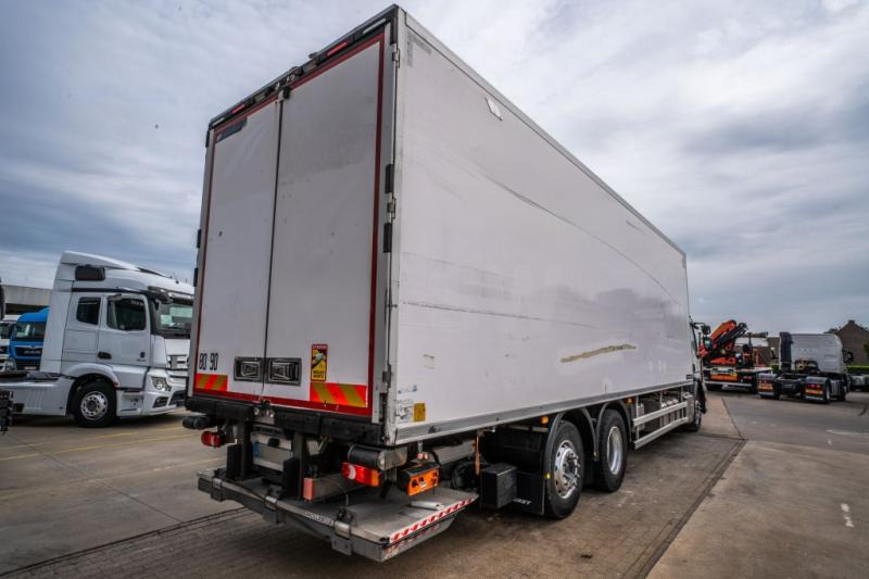 Renault D WIDE 380 DXI +CARRIER 1250 MT+DHOLLANDIA - Рефрижератор камион: снимка 4 Renault D WIDE 380 DXI +CARRIER 1250 MT+DHOLLANDIA - Рефрижератор камион: снимка 4