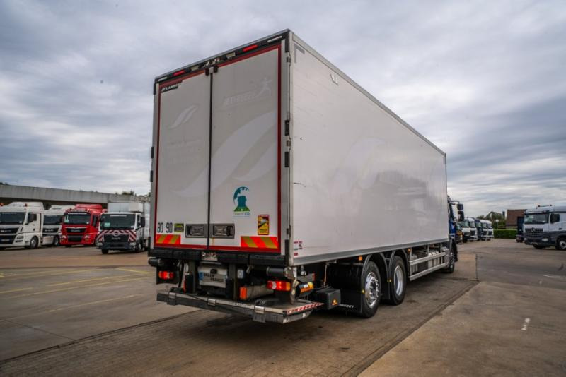 Renault D WIDE 380 DXI+CARRIER SUPRA 1150 Mt + DHOLLANDIA 2T - Рефрижератор камион: снимка 4 Renault D WIDE 380 DXI+CARRIER SUPRA 1150 Mt + DHOLLANDIA 2T - Рефрижератор камион: снимка 4