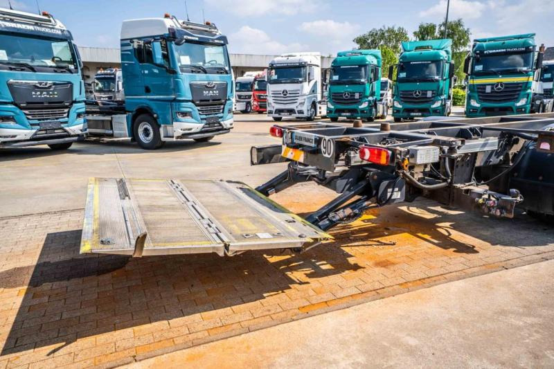 Контейнеровоз/ Сменна каросерия камион Renault D WIDE 380 DXI: снимка 8