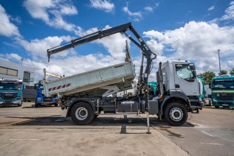 Renault KERAX 370 DXI + TRI BENNE+HIAB 16t/m + 2 EXT - Самосвал камион, Камион с кран: снимка 3 Renault KERAX 370 DXI + TRI BENNE+HIAB 16t/m + 2 EXT - Самосвал камион, Камион с кран: снимка 3