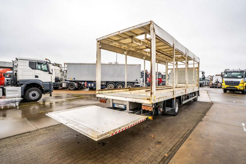 Renault MIDLUM 180 DXI (12 T) - Камион с брезент: снимка 5 Renault MIDLUM 180 DXI (12 T) - Камион с брезент: снимка 5