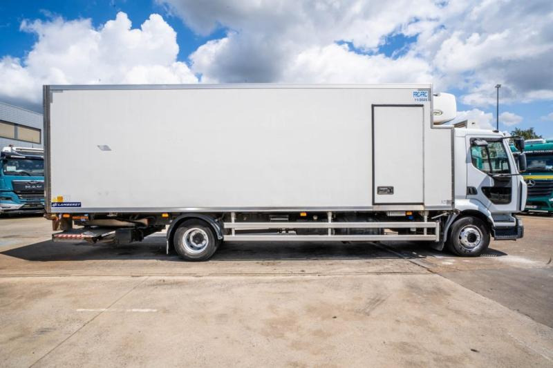 Renault MIDLUM 220 DXI (16t)+CARRIER+DHOLLANDIA +CARRIER - Рефрижератор камион: снимка 3 Renault MIDLUM 220 DXI (16t)+CARRIER+DHOLLANDIA +CARRIER - Рефрижератор камион: снимка 3