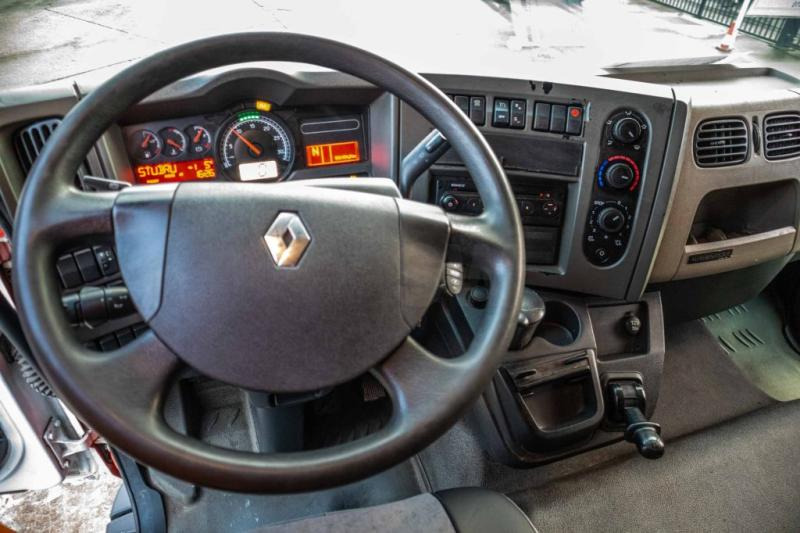 Interior photo 3: Камион фургон Renault MIDLUM 270 DXI (18t.)+DHOLLANDIA 2T.
