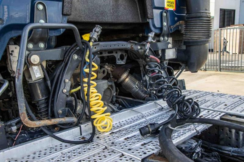 Mercedes ACTROS 1843 LS+E6+HYDRAULIQUE - Влекач: снимка 5 Mercedes ACTROS 1843 LS+E6+HYDRAULIQUE - Влекач: снимка 5