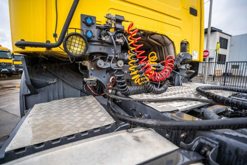 Scania P 420+ RETARDER+ADR+KIPHYDR. - Влекач: снимка 4 Scania P 420+ RETARDER+ADR+KIPHYDR. - Влекач: снимка 4