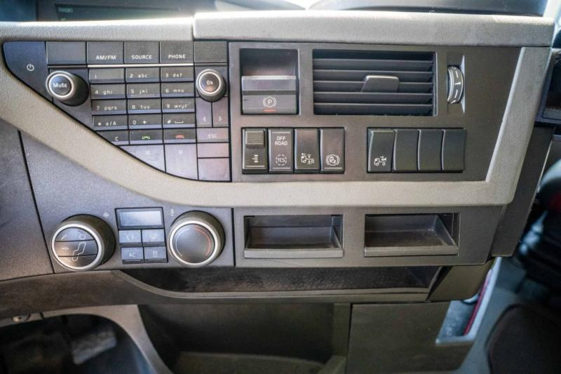 Влекач Volvo FH 4 460: снимка 8 Влекач Volvo FH 4 460: снимка 8