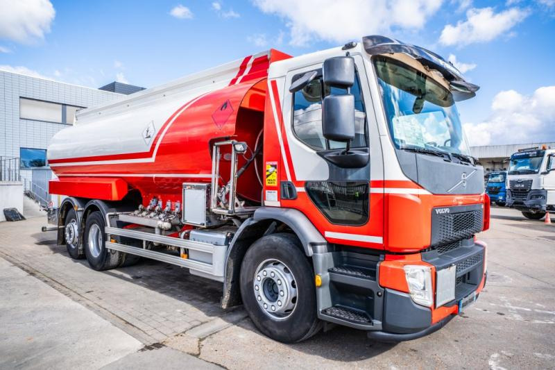 Volvo FE 320+MAGYAR 19.000L/5Comp. - Камион цистерна: снимка 2 Volvo FE 320+MAGYAR 19.000L/5Comp. - Камион цистерна: снимка 2