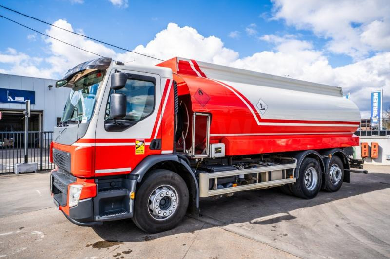 Volvo FE 320+MAGYAR 19.000L/5Comp. - Камион цистерна: снимка 1 Volvo FE 320+MAGYAR 19.000L/5Comp. - Камион цистерна: снимка 1